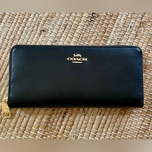 Coach slim accordion zip wallet